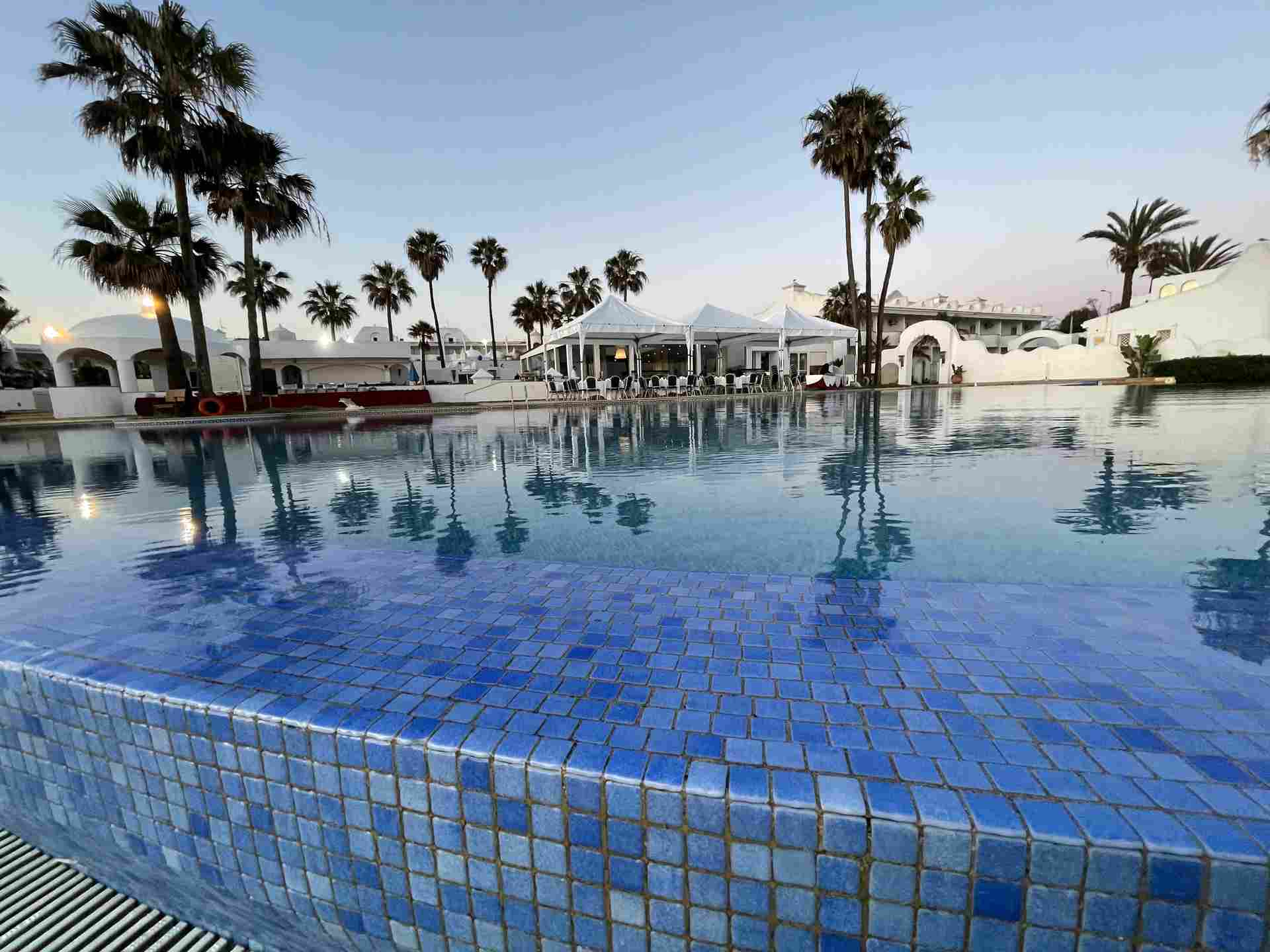 Amphitrite-Palast-Schwimmbad