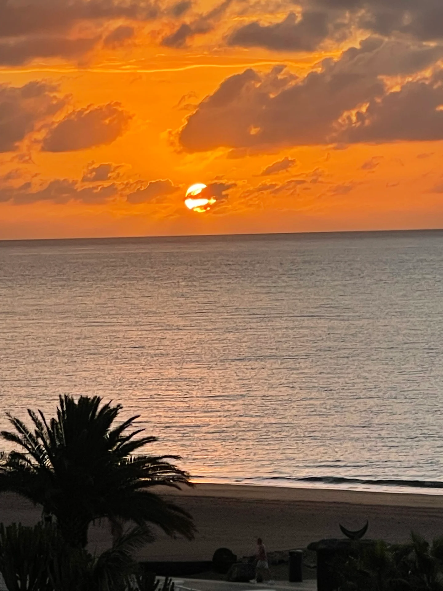 Lanzarote Los pocillos atlantik wolken goldenes licht