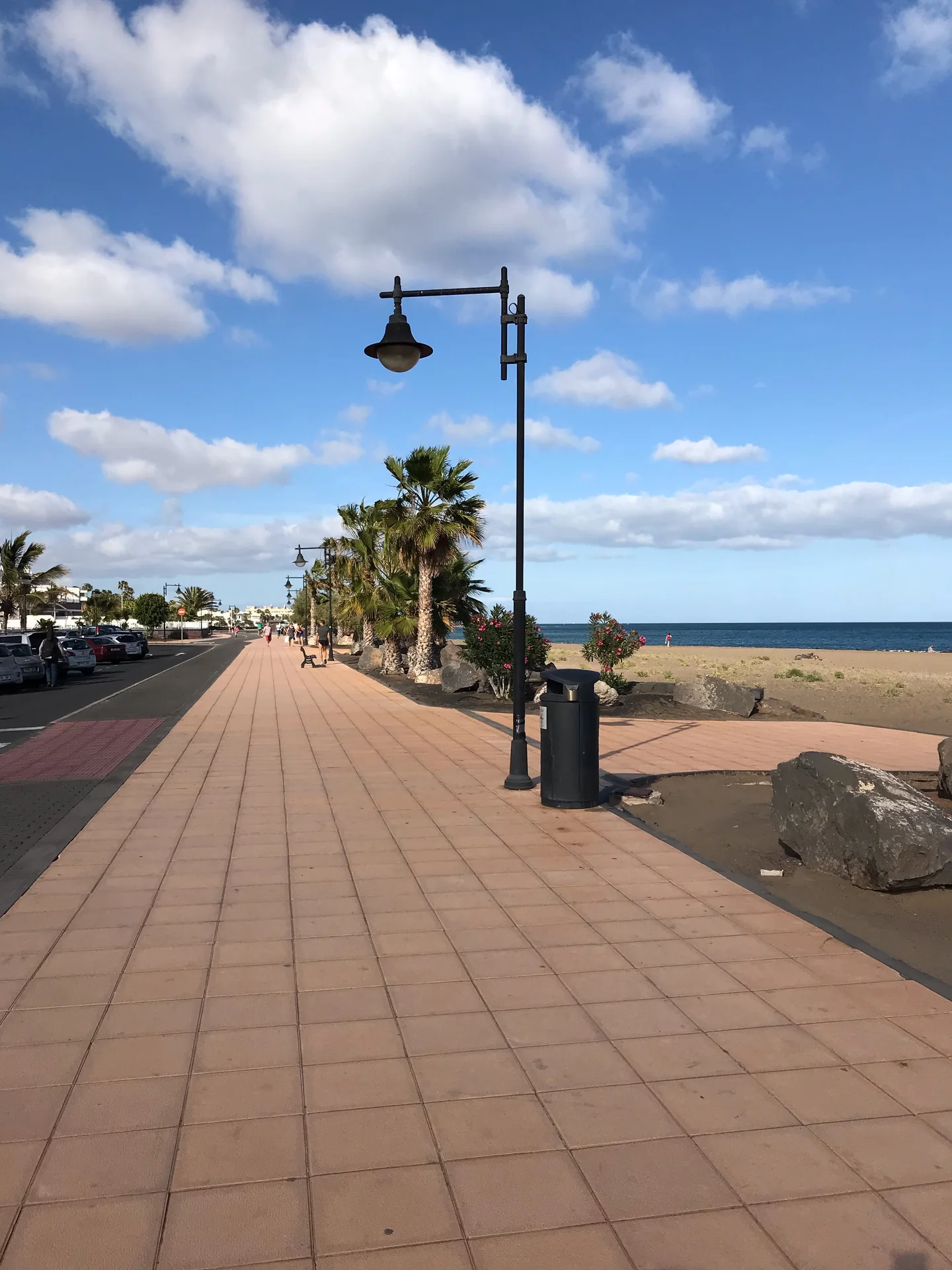 Lanzarote Puerto del carmen kuestenpromenade meerblick