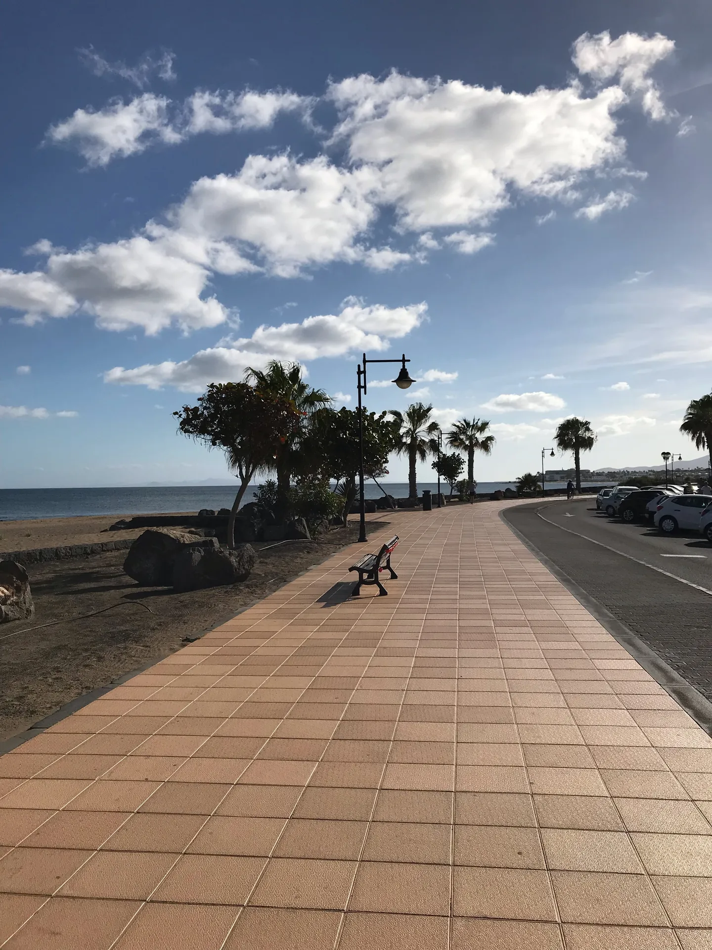 Lanzarote Puerto del carmen kuestenpromenade meerblick