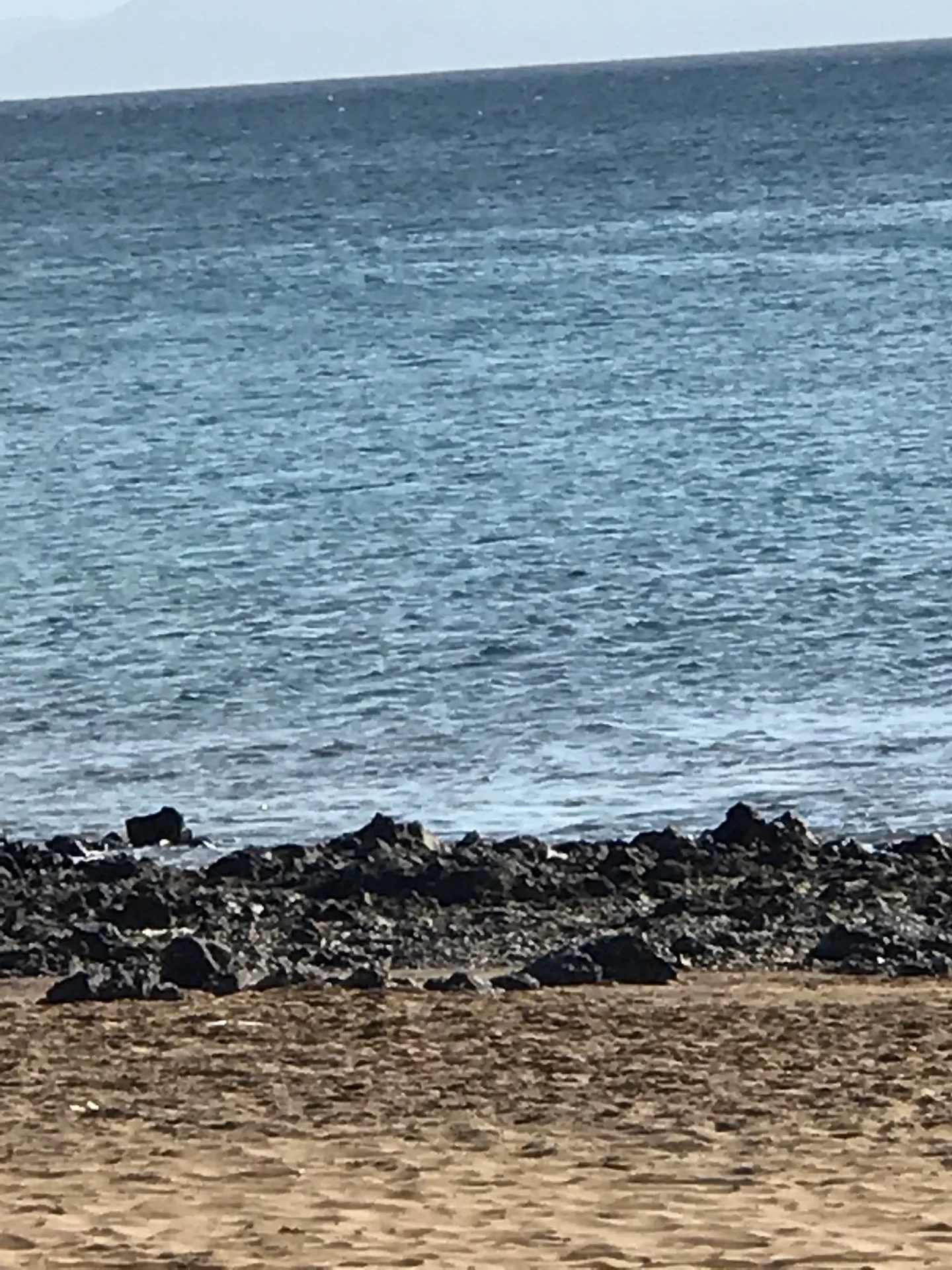 Lanzarote Puerto del carmen strand felsufer atlantik