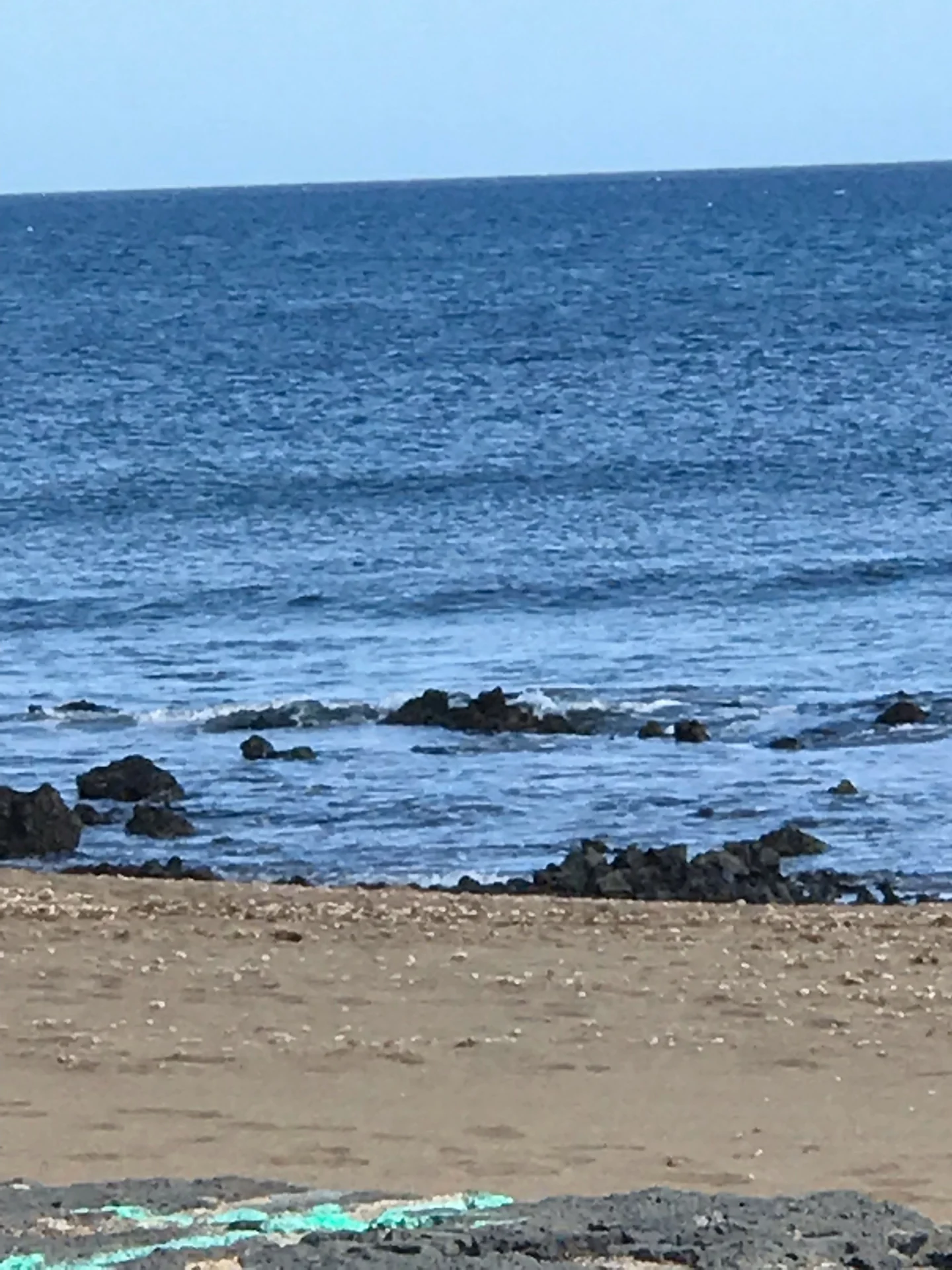 Lanzarote Puerto del carmen strand felsufer atlantik