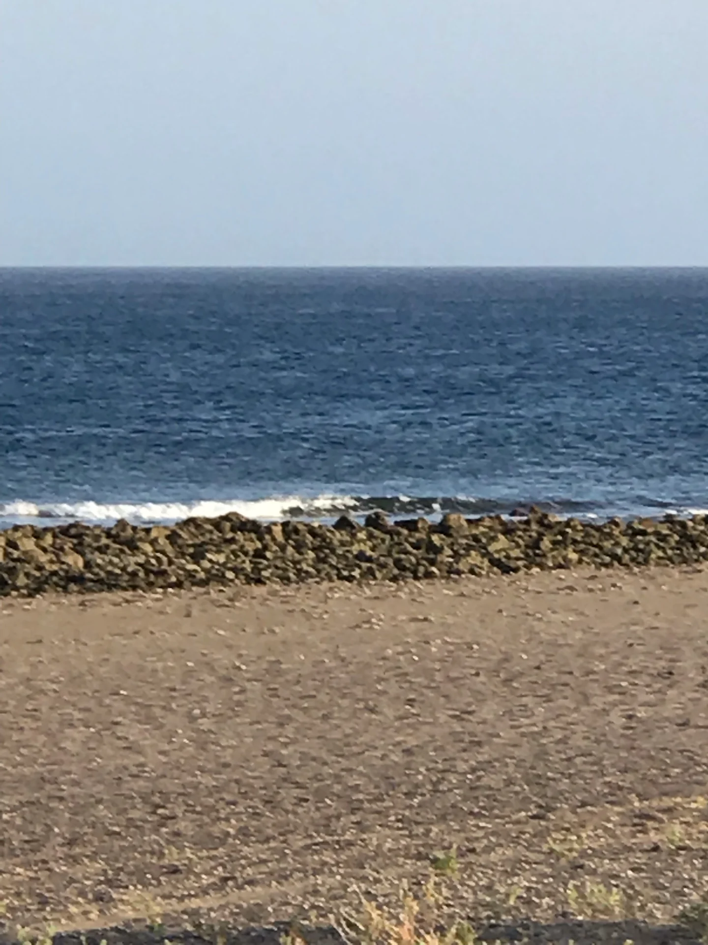 Lanzarote Puerto del carmen strand felsufer atlantik