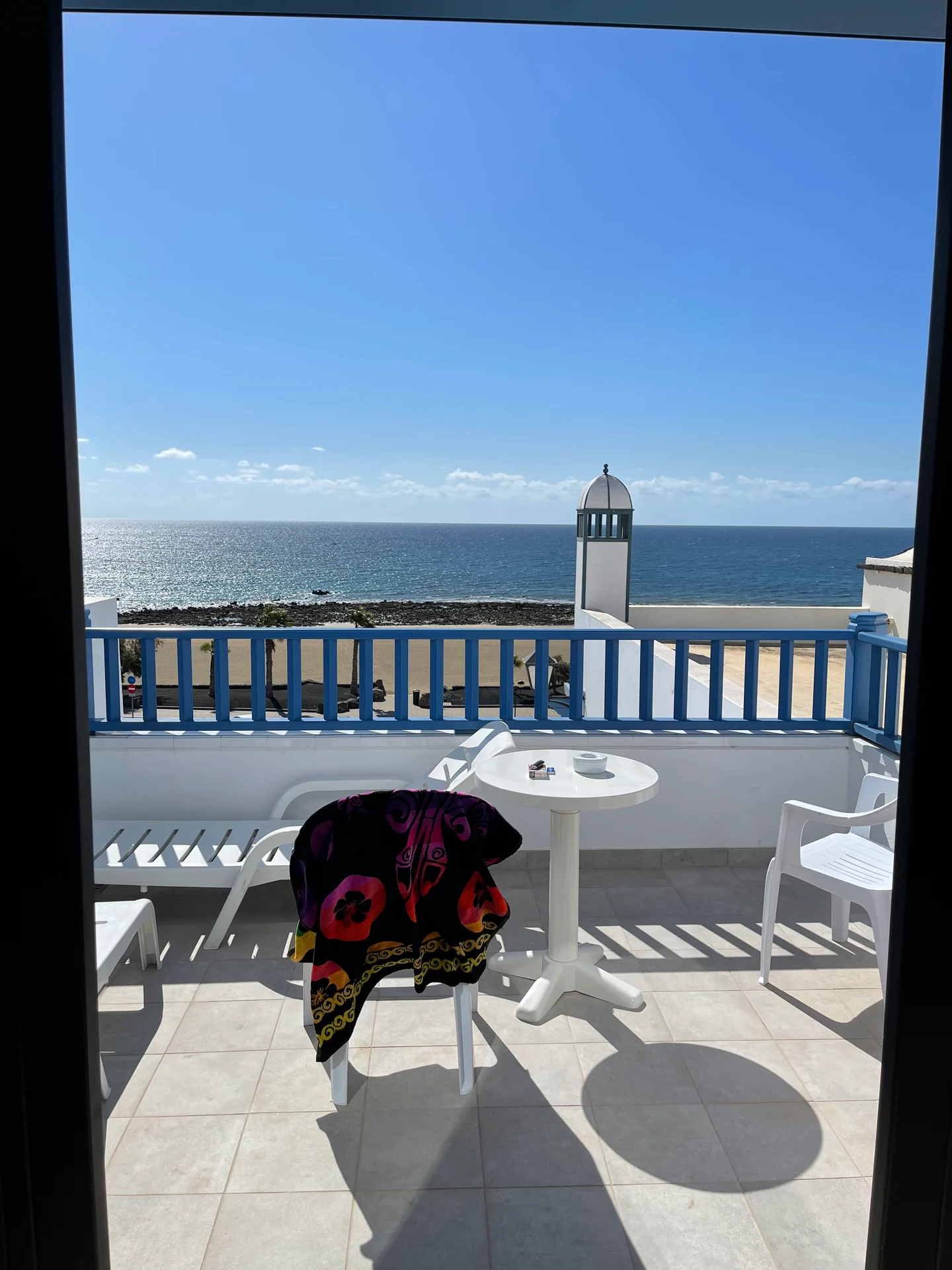 Lanzarote Seaside los jameos playa balkon liegestuehle meerblick
