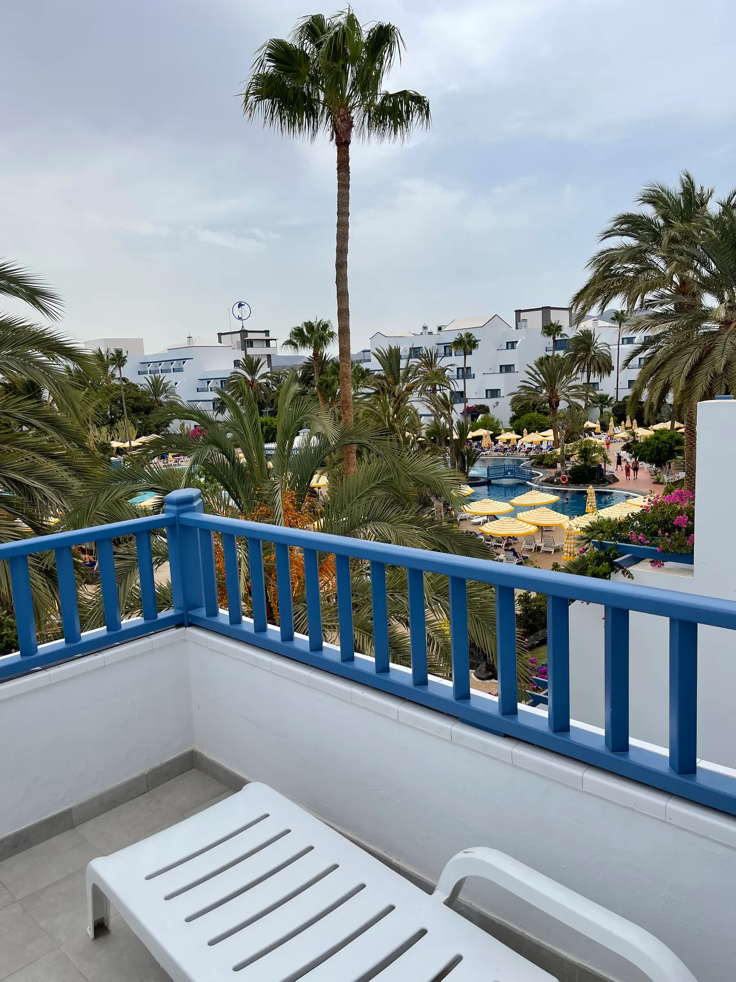 Lanzarote Seaside los jameos playa balkon liegestuhl poolblick