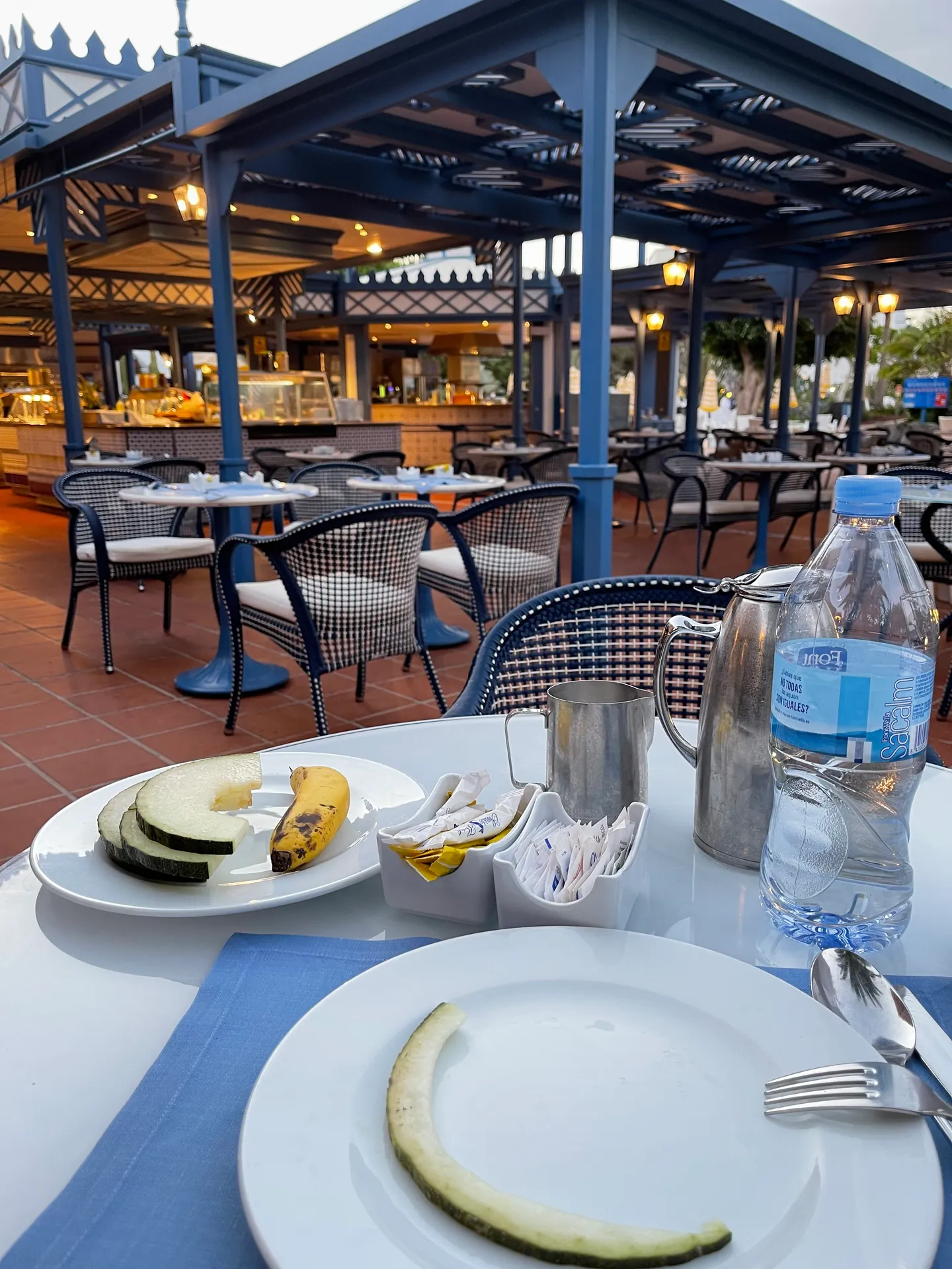 Lanzarote Seaside los jameos playa restaurantterrasse gedeckter tisch