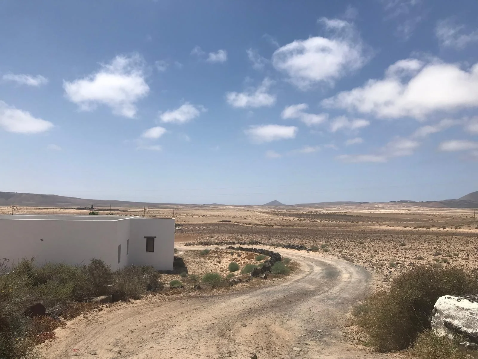 Lanzarote Trockene landschaft landweg