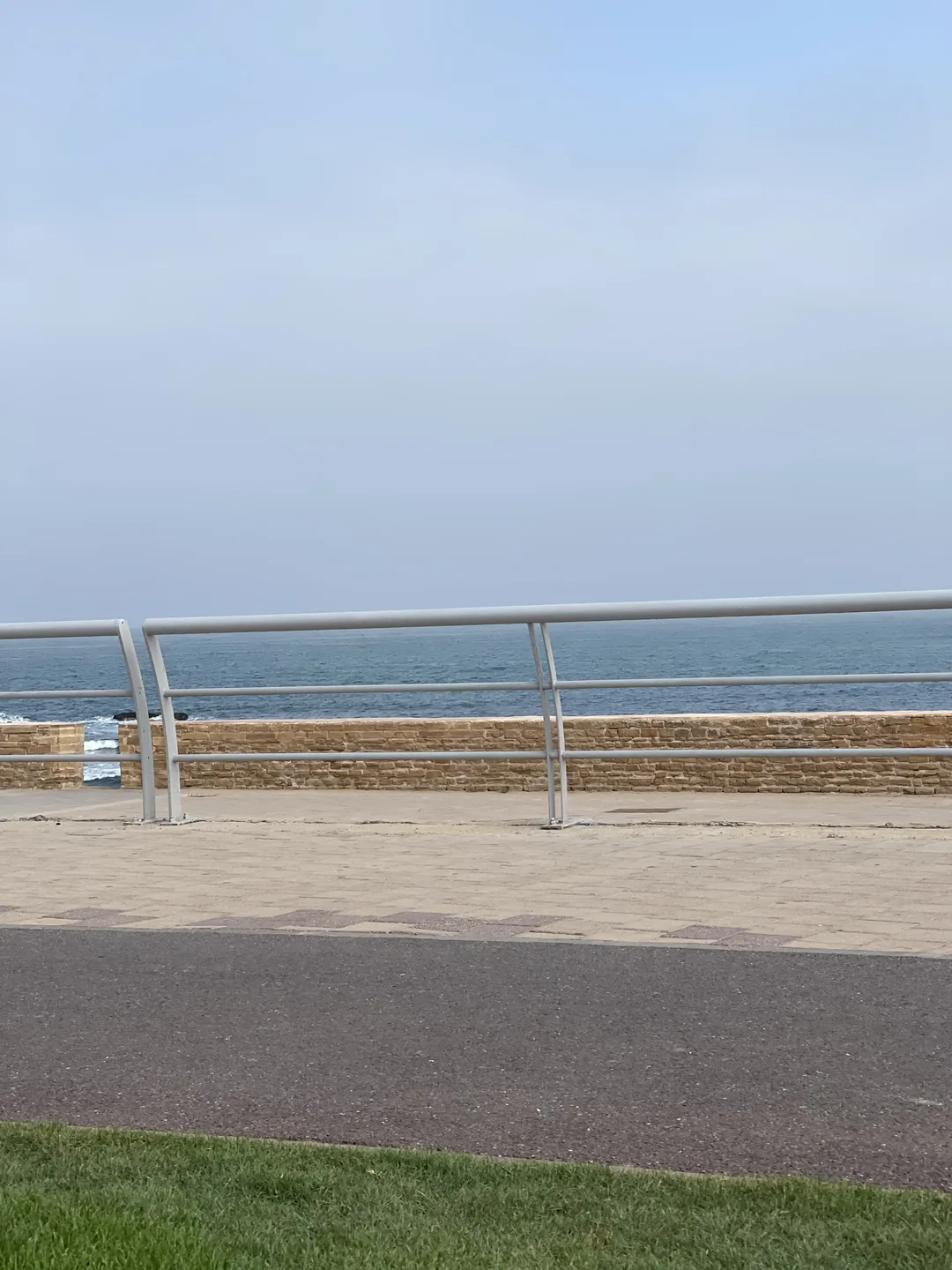 Promenadengeländer an der Atlantikküste, Rabat, Marokko